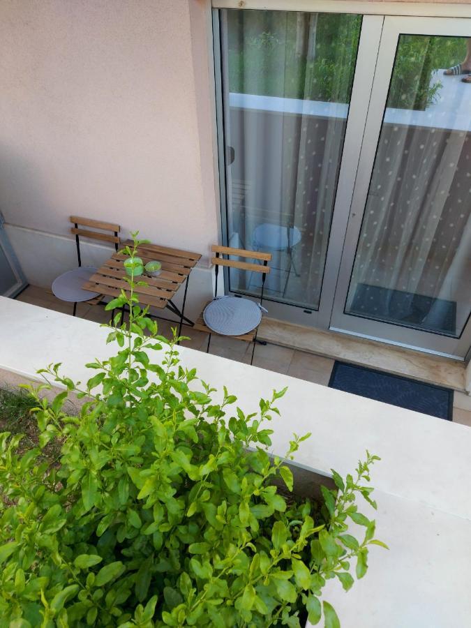 Apartment Zenta With Free Private Parking Split Exterior photo