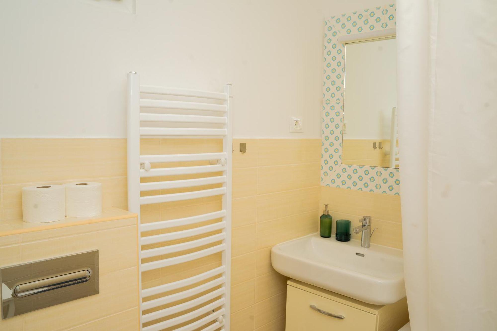 Apartment Zenta With Free Private Parking Split Exterior photo